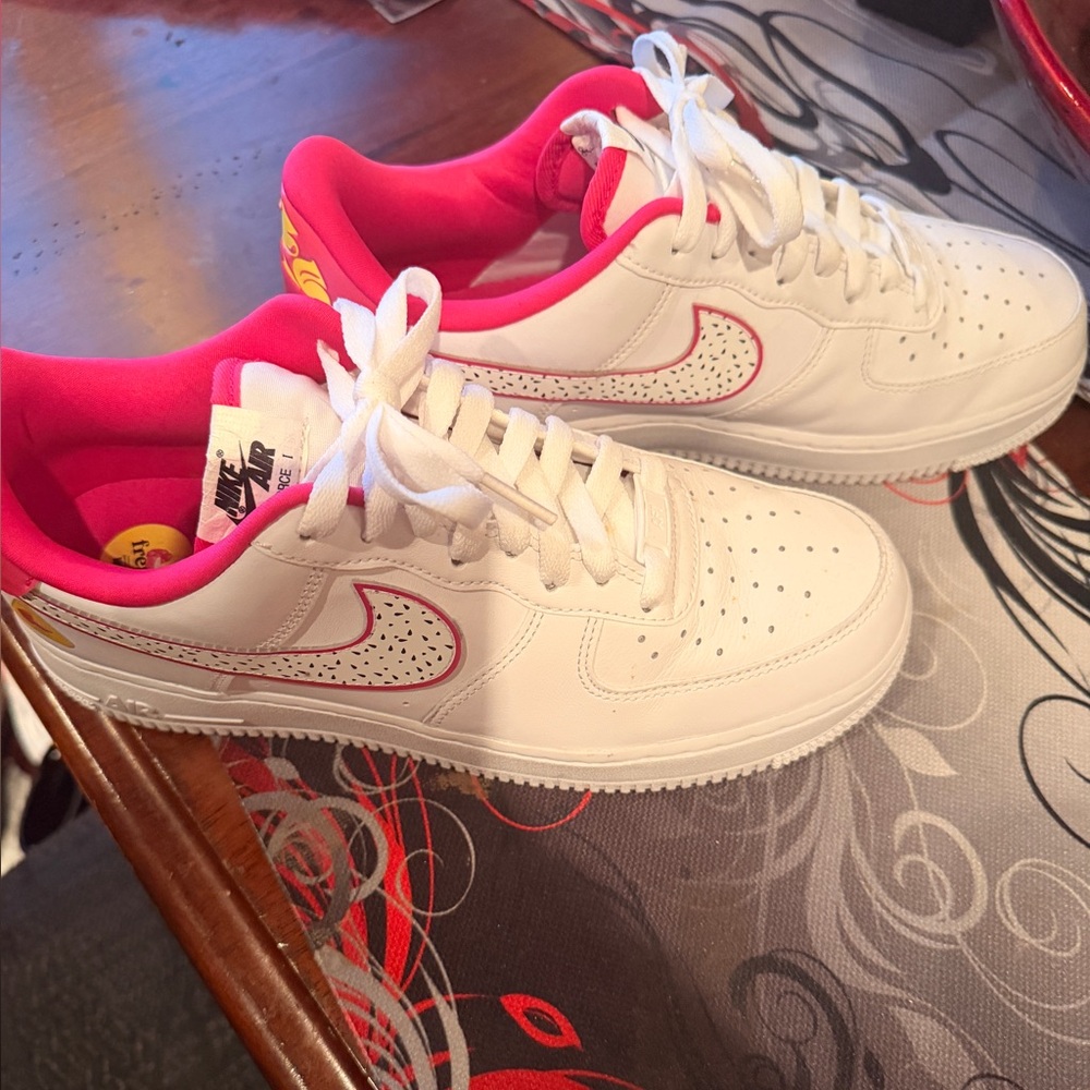 Nike White Sneakers with Pink Highlights